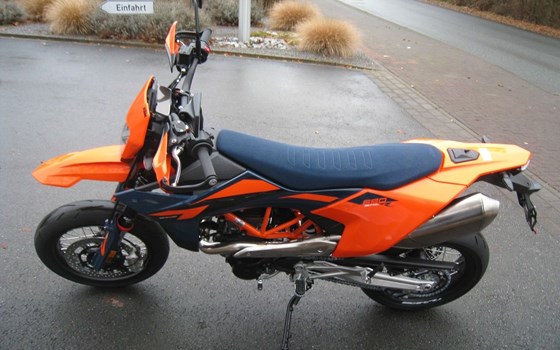 Neufahrzeug KTM 690 SMC R - Bild 6
