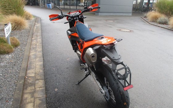 Neufahrzeug KTM 690 SMC R - Bild 7