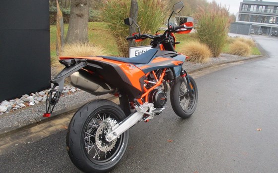 Neufahrzeug KTM 690 SMC R - Bild 9