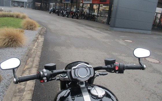 Gebrauchtmotorrad Triumph Rocket 3 R - Bild 10