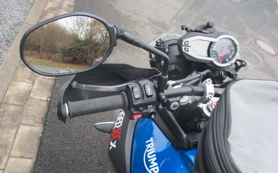 Gebrauchtmotorrad Triumph Tiger 800 XCx - Bild 11