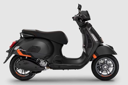 Vespa GTS Super Sport