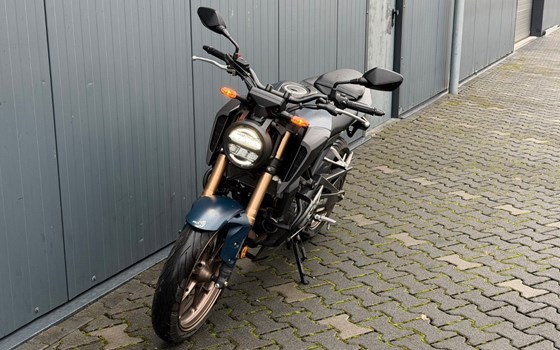 Gebrauchtmotorrad Honda CB125R - Bild 6