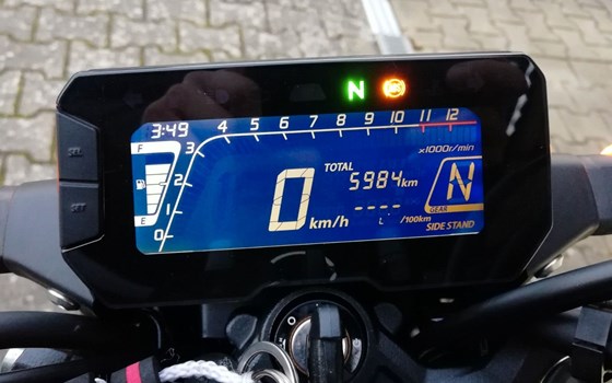 Gebrauchtmotorrad Honda CB125R - Bild 10