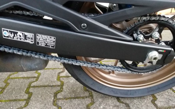 Gebrauchtmotorrad Honda CB125R - Bild 14