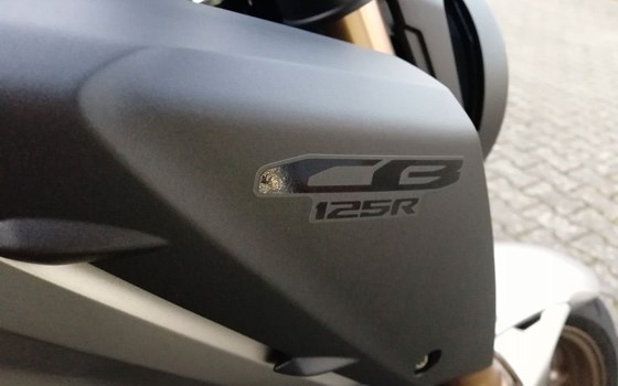 Gebrauchtmotorrad Honda CB125R - Bild 17