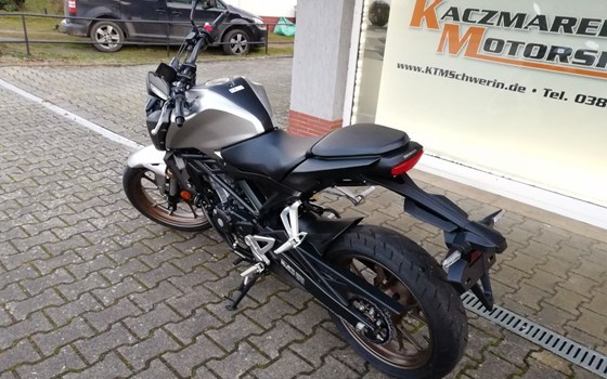 Gebrauchtmotorrad Honda CB125R - Bild 8