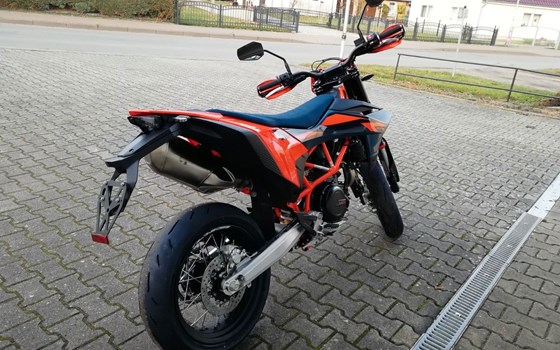 Neufahrzeug KTM 690 SMC R - Bild 6