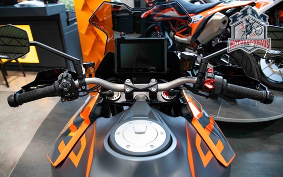 Gebrauchtmotorrad KTM 1290 Super Duke GT - Bild 8
