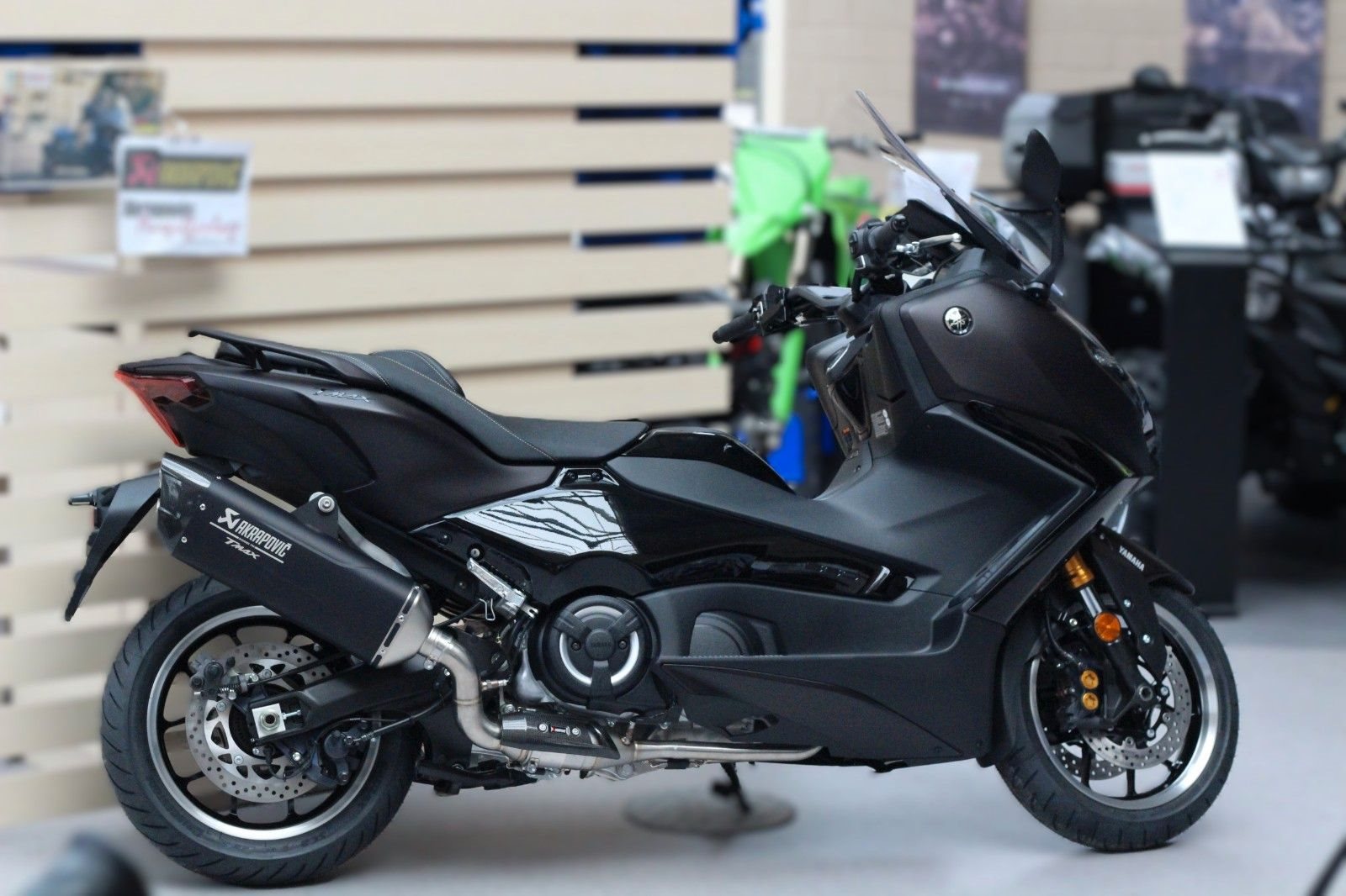Yamaha TMAX Tech MAX 