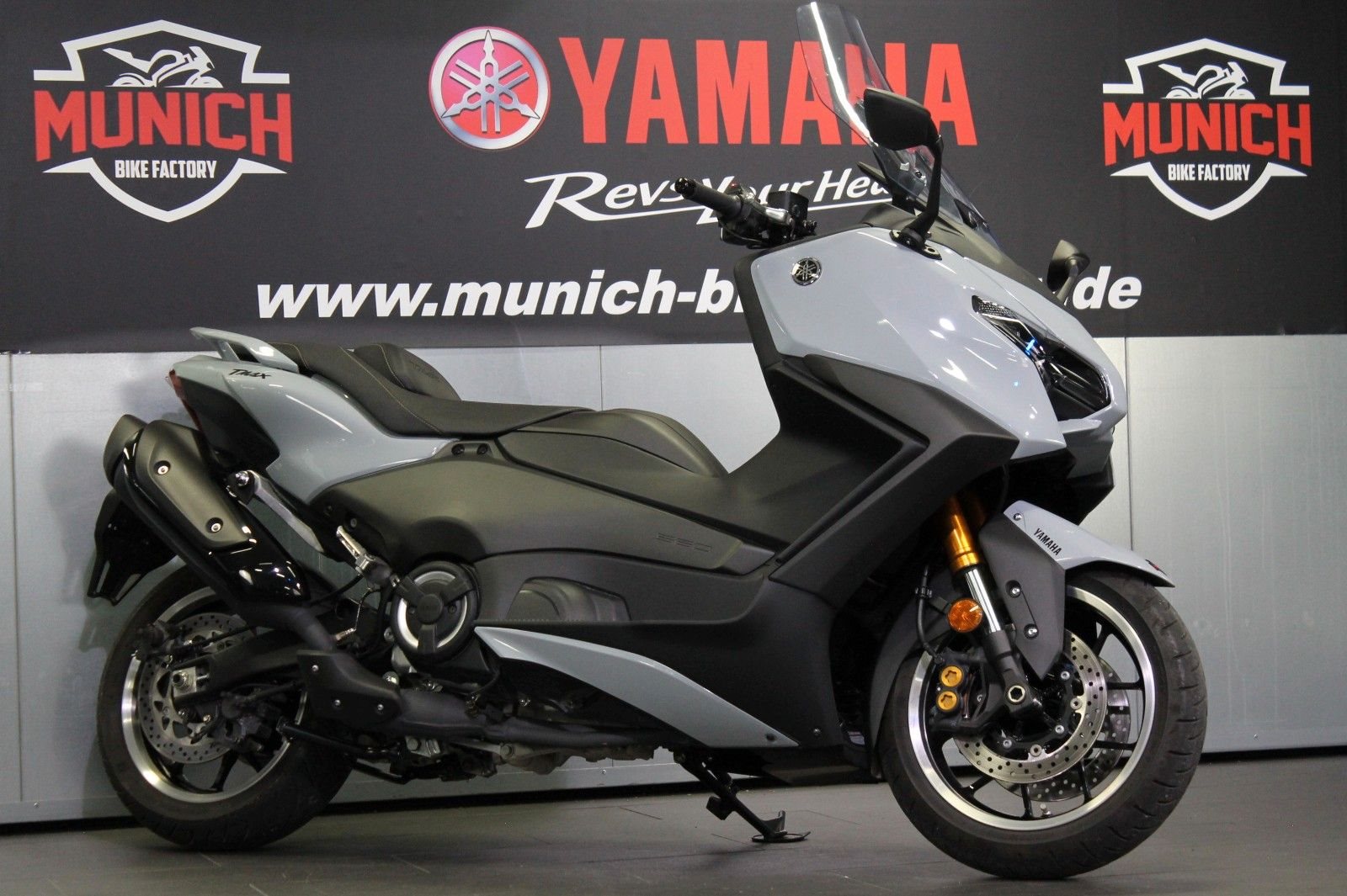 Yamaha TMAX Tech MAX von der Munich Bike Factory