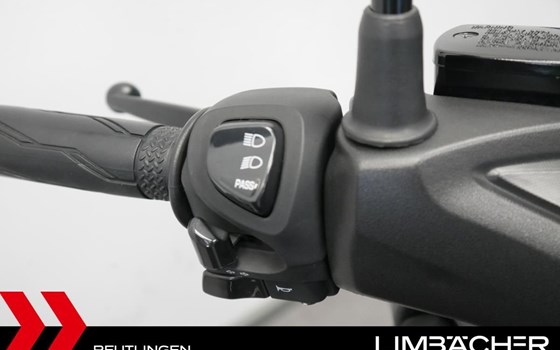 Gebrauchtmotorrad Yamaha XMAX 300 IRON MAX - Bild 7