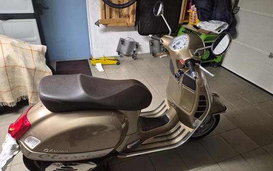 Gebrauchtmotorrad Vespa GTS 250 i.e. - Bild 3
