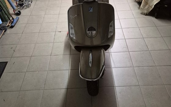 Gebrauchtmotorrad Vespa GTS 250 i.e. - Bild 7