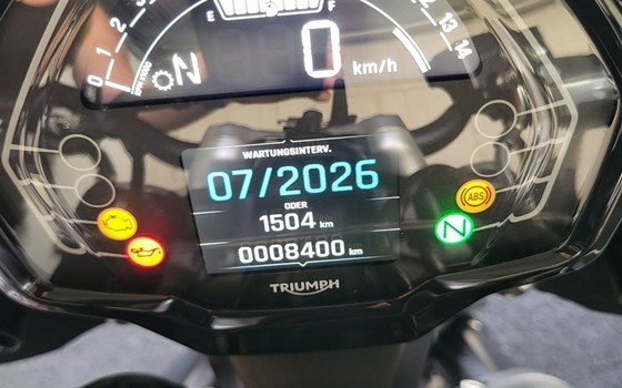Gebrauchtmotorrad Triumph Street Triple 765 R - Bild 8