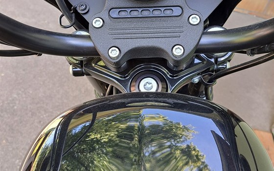 Gebrauchtmotorrad Harley-Davidson Sportster XL 1200NS Iron - Bild 8