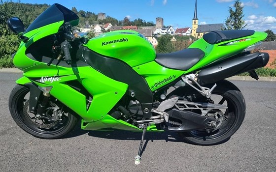 Gebrauchtmotorrad Kawasaki Ninja ZX-10R - Bild 1