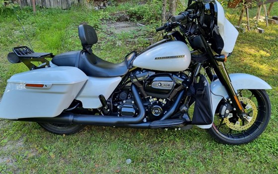 Motorrad Occasion Harley-Davidson Street Glide Ultra - Bild 1