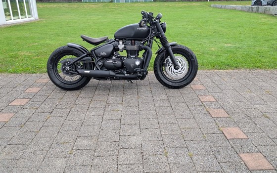 Motorrad Occasion Triumph Bonneville Bobber Black - Bild 2