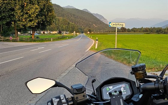 Gebrauchtmotorrad Kawasaki Ninja 1100SX SE - Bild 2