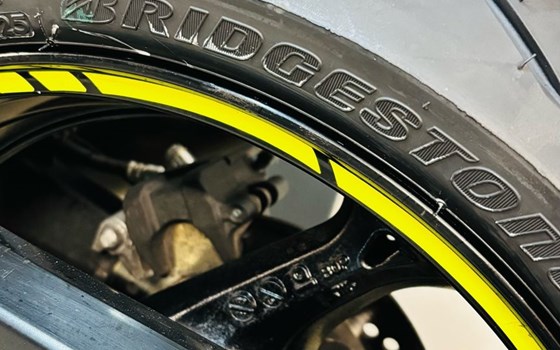 Gebrauchtmotorrad Suzuki GSR 750 - Bild 12