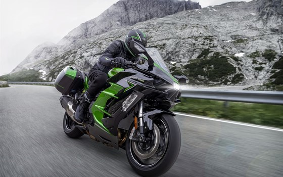 Neufahrzeug Kawasaki Ninja H2 SX SE - Bild 24