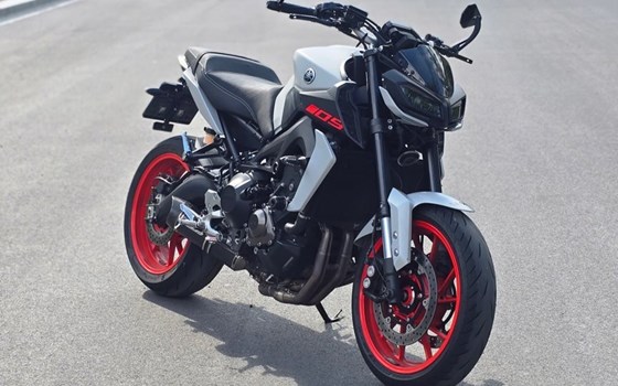 Gebrauchtmotorrad Yamaha MT-09 - Bild 1