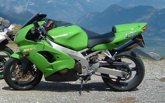 Gebrauchtmotorrad Kawasaki ZX-9R Ninja - Bild 1