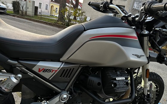 Gebrauchtmotorrad Moto Guzzi V85 TT Travel - Bild 22