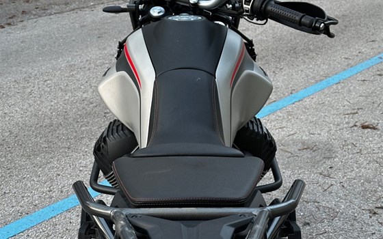 Gebrauchtmotorrad Moto Guzzi V85 TT Travel - Bild 4