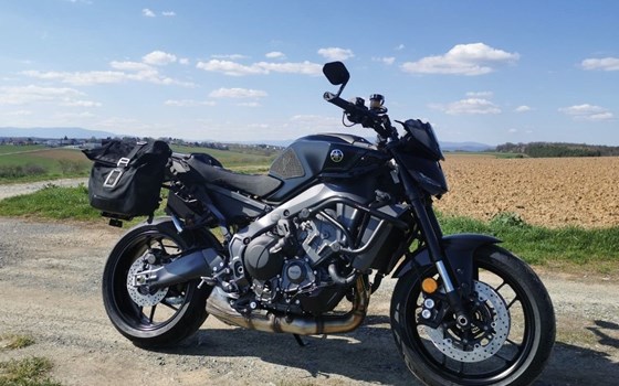 Gebrauchtmotorrad Yamaha MT-09 Y-AMT - Bild 2