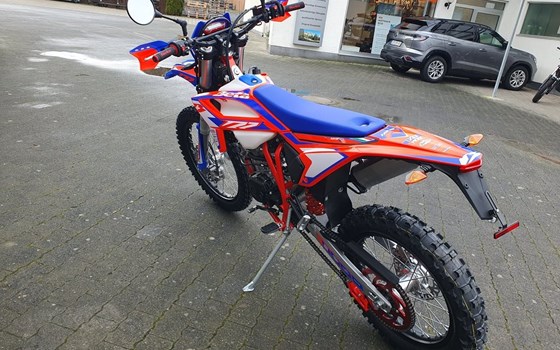 Neufahrzeug Beta RR Enduro 4T 125 AC - Bild 14