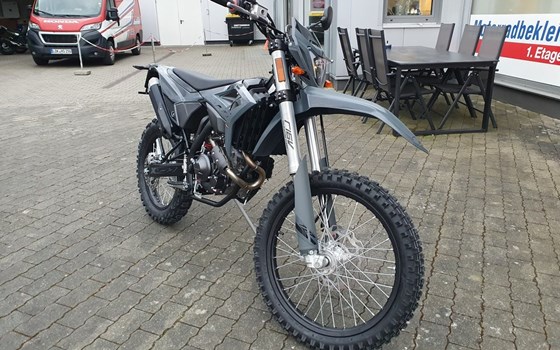 Neufahrzeug Beta RR 125 4T LC Enduro - Bild 3