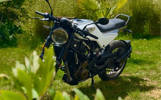 Gebrauchtmotorrad Husqvarna Vitpilen 401 - Bild 1