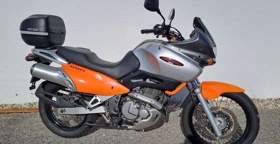 Gebrauchtmotorrad Suzuki XF 650 Freewind - Bild 1