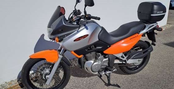 Gebrauchtmotorrad Suzuki XF 650 Freewind - Bild 2