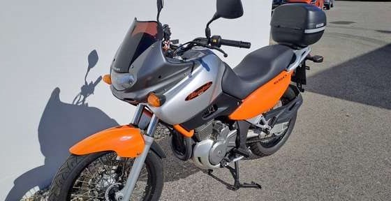 Gebrauchtmotorrad Suzuki XF 650 Freewind - Bild 3