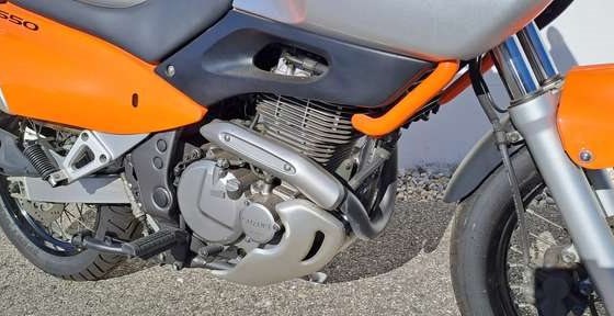 Gebrauchtmotorrad Suzuki XF 650 Freewind - Bild 6