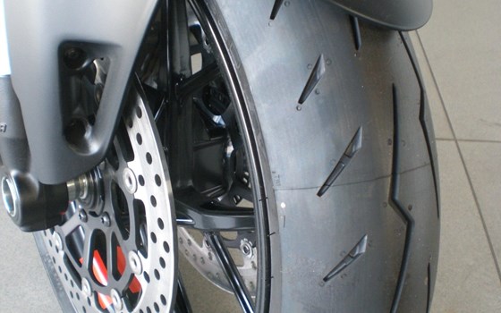 Neufahrzeug Ducati Streetfighter V2 - Bild 12