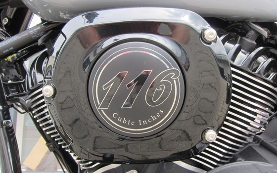 Neufahrzeug Indian Chief Bobber Dark Horse - Bild 9