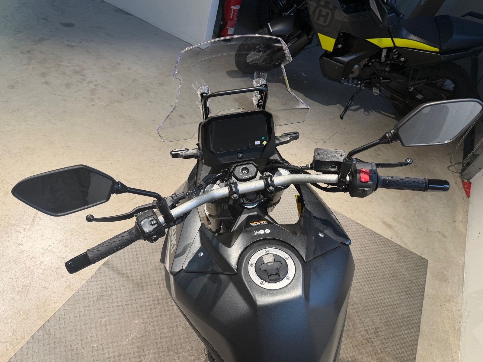 Suzuki V-Strom 800