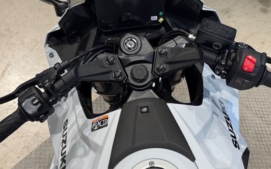 Neufahrzeug Suzuki GSX-8R - Bild 8