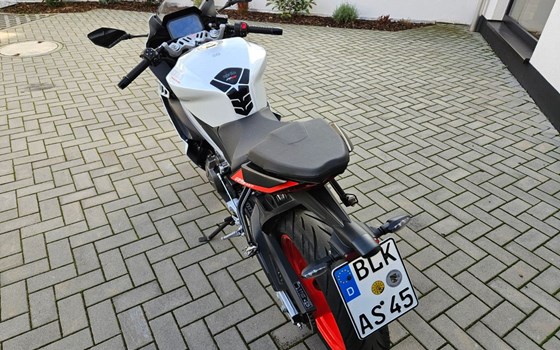Gebrauchtmotorrad Aprilia RS 457 - Bild 3