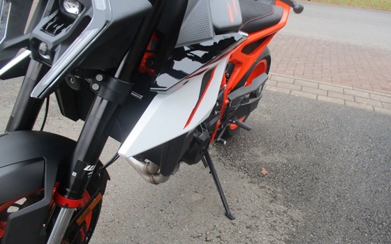 Neufahrzeug KTM 990 Duke R - Bild 14