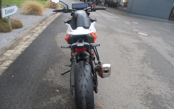 Neufahrzeug KTM 990 Duke R - Bild 7