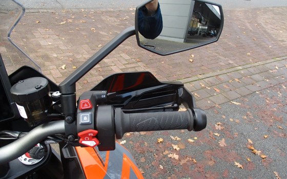 Gebrauchtmotorrad KTM 1290 Super Duke GT - Bild 11