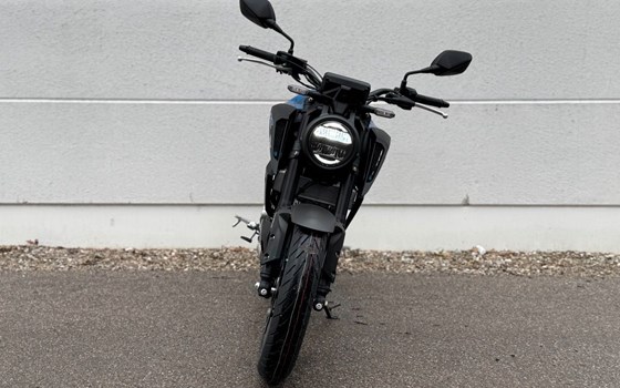 Gebrauchtmotorrad Honda CB125R - Bild 3