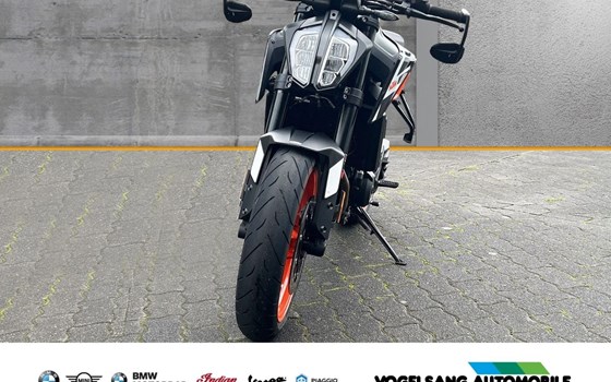 Gebrauchtmotorrad KTM 890 Duke GP - Bild 4