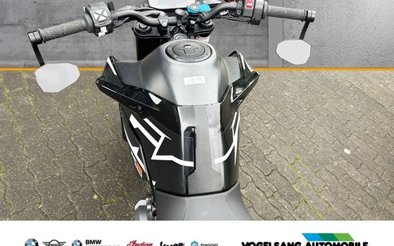 Gebrauchtmotorrad KTM 890 Duke GP - Bild 5
