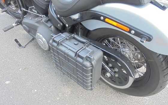 Gebrauchtmotorrad Harley-Davidson Dyna Street Bob FXDB - Bild 6